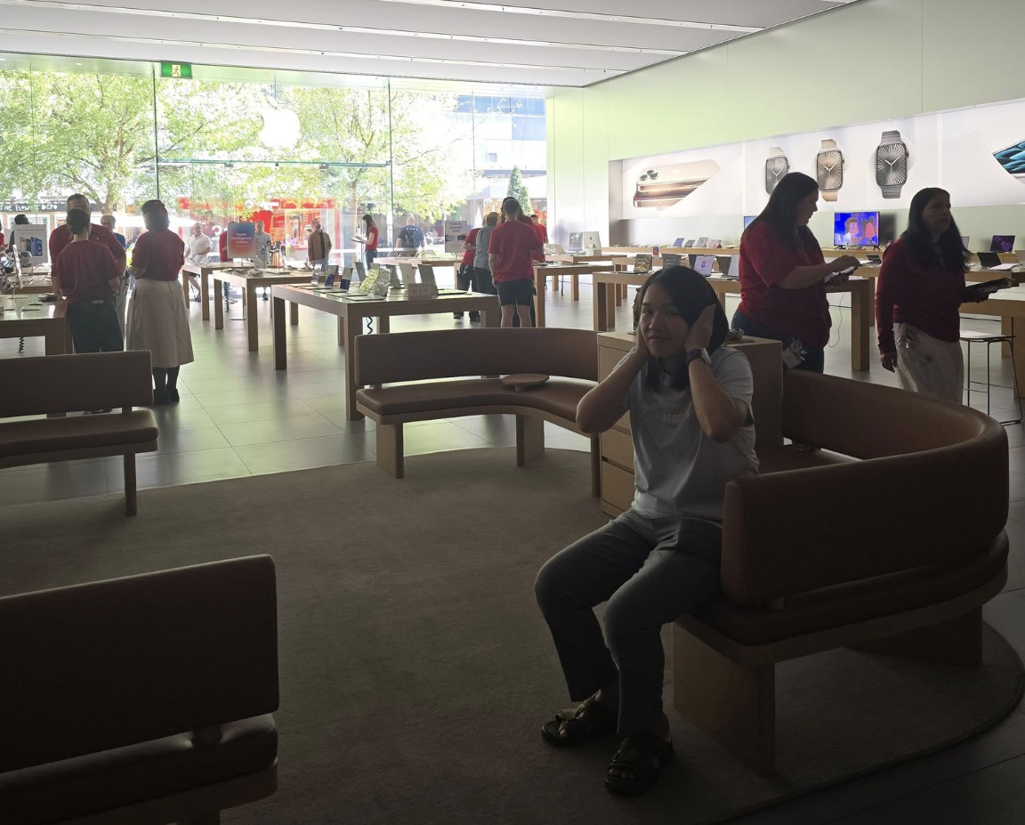 Quiet Hour at Apple Store in Adelaide
