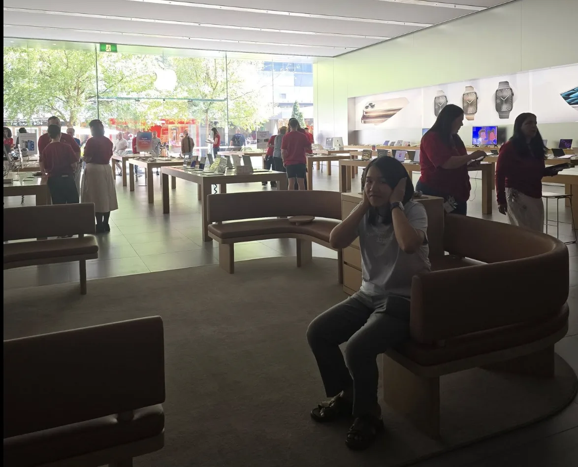 Quiet Hour Adelaide มีที่ไหน? Apple Store Rundle Mall มีคำตอบ!